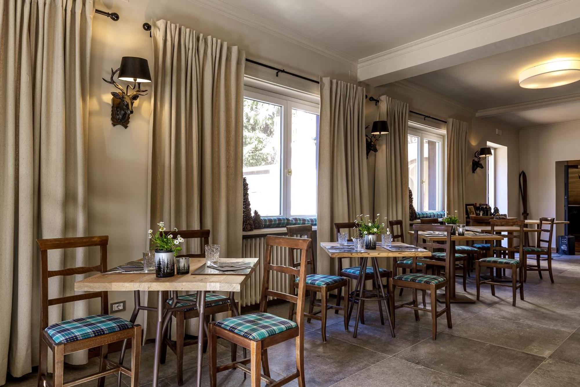 Aparthotel Claviere Bagian luar foto